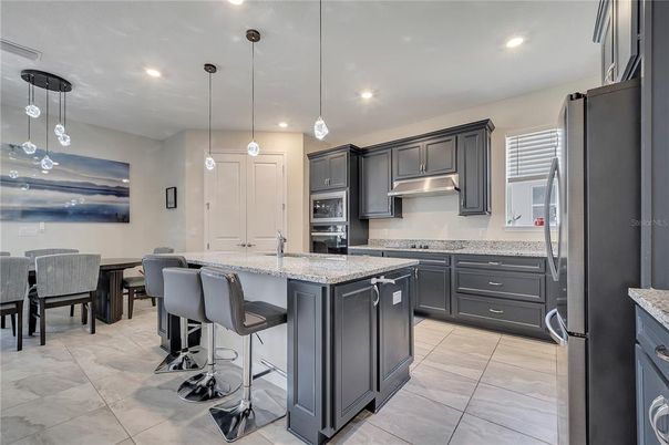 Dining room, Interior, Kitchen, Pendant Lights, Recessed Lighting, Stainless Steel Appliances