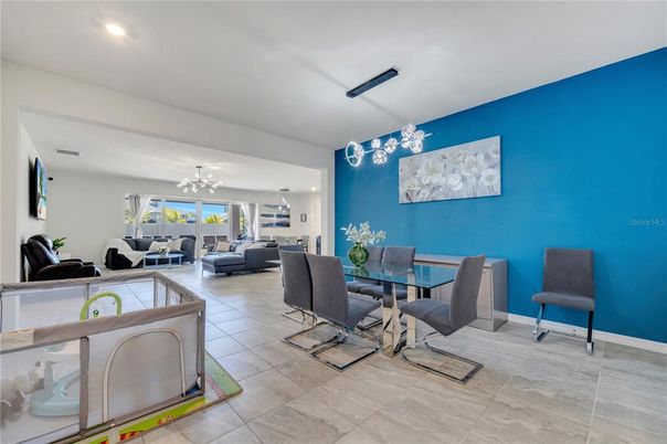 Dining room, Interior, Living room, Recessed Lighting