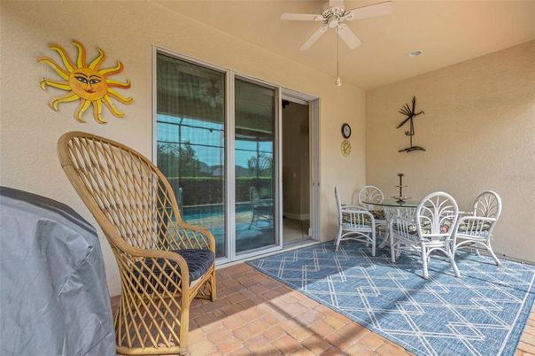 Dining room, Exterior