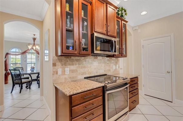 Chandelier, Dining room, Interior, Kitchen, Recessed Lighting