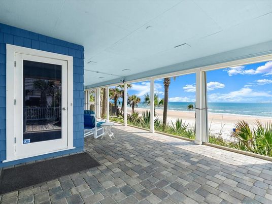 Interior, Sun Room, Water