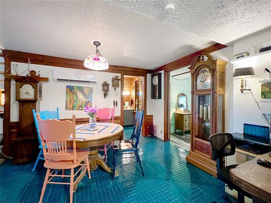 Dining room, Interior