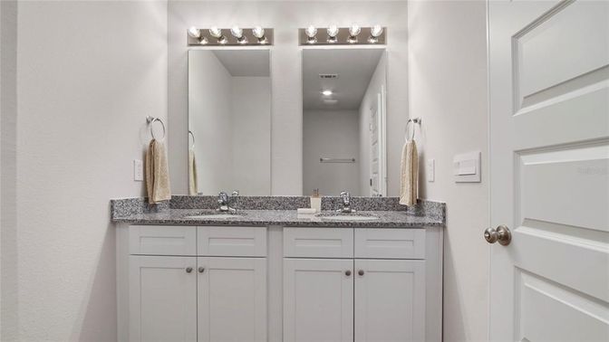 Bathroom, Dual Sink Vanities, Interior