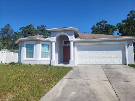 Attached, Exterior, Facade, Ranch