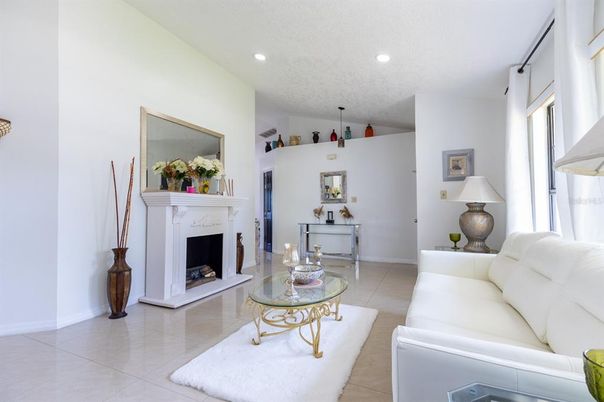 Fireplace, Interior, Living room, Recessed Lighting