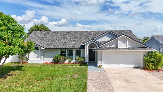 Attached, Exterior, Facade, Ranch