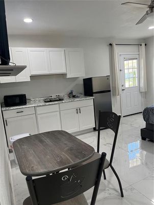 Interior, Kitchen, Marble, Recessed Lighting