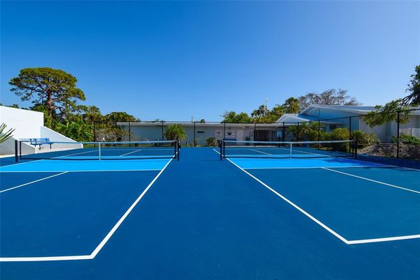 Exterior, Tennis Courts