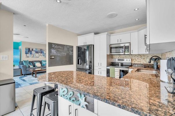 Interior, Kitchen, Living room, Recessed Lighting, Stainless Steel Appliances