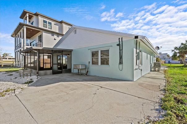 Backyard, Exterior