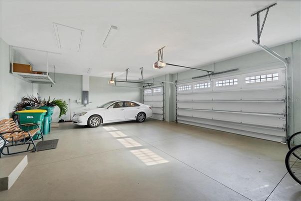 Garage, Interior