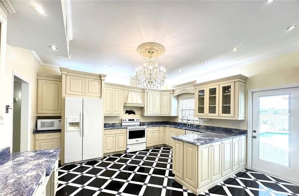 Chandelier, Interior, Kitchen, Recessed Lighting