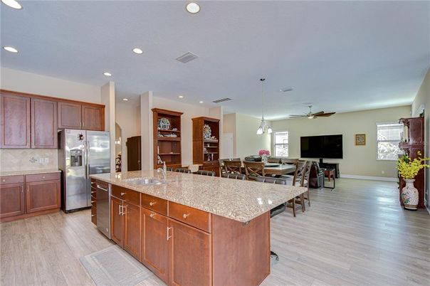 Dining room, Interior, Kitchen, Pendant Lights, Recessed Lighting, Wood Texture Flooring