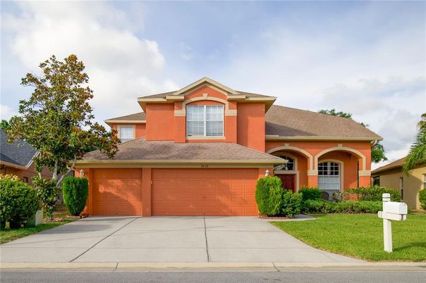 Attached, Exterior, Facade, Brick Traditional