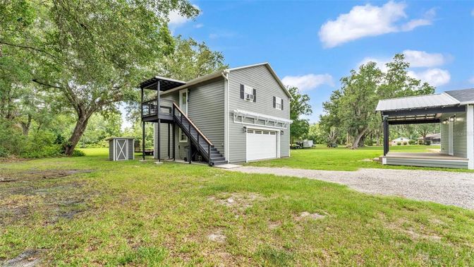Backyard, Exterior