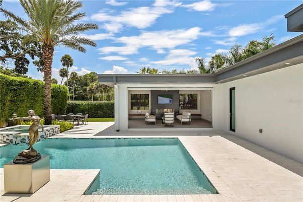 Exterior, Pool