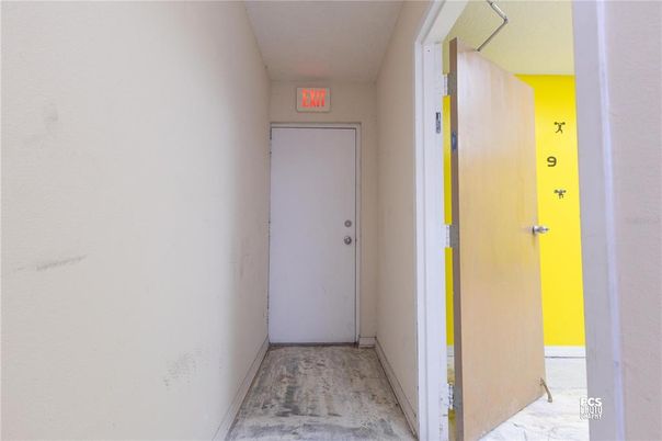 Elevator, Interior