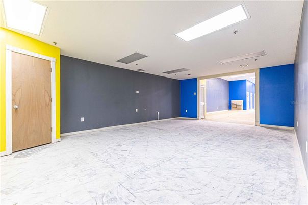 Empty room, Interior, Marble, Recessed Lighting
