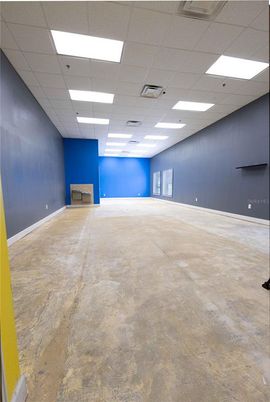 Empty room, Interior, Recessed Lighting