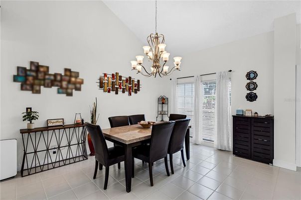Chandelier, Dining room, Interior