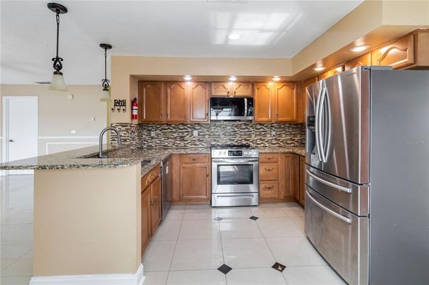 Interior, Kitchen, Pendant Lights, Stainless Steel Appliances