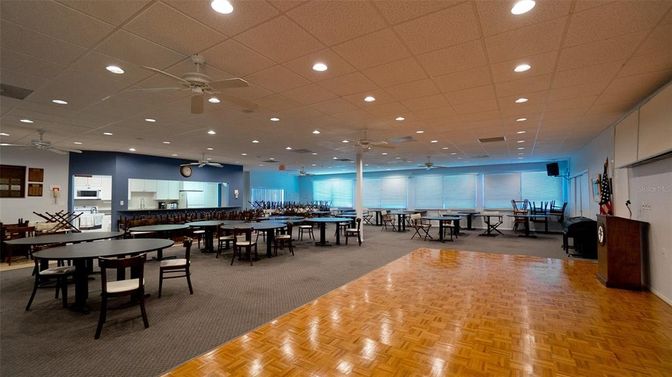 Dining room, Interior, Recessed Lighting