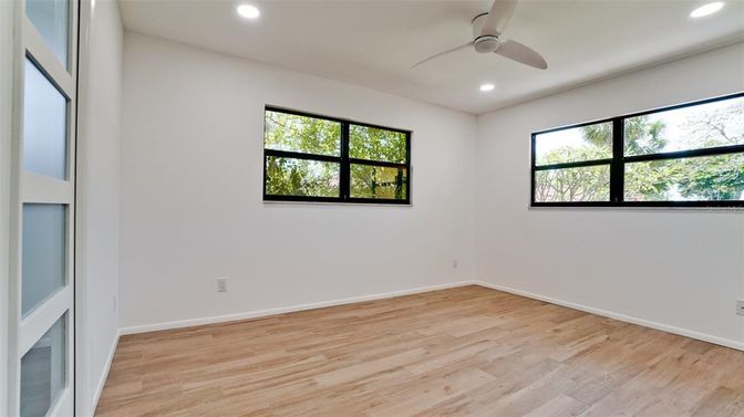 Empty room, Interior, Recessed Lighting, Wood Texture Flooring