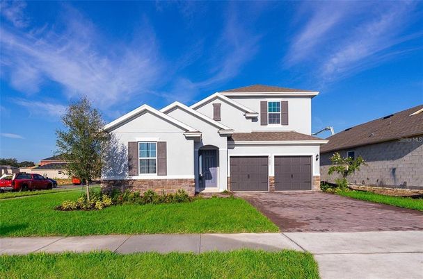 Attached, Exterior, Facade, American Craftsman