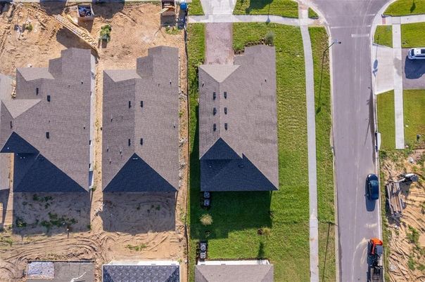Exterior, Drone
