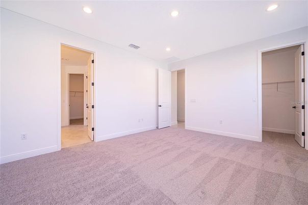 Empty room, Interior, Recessed Lighting