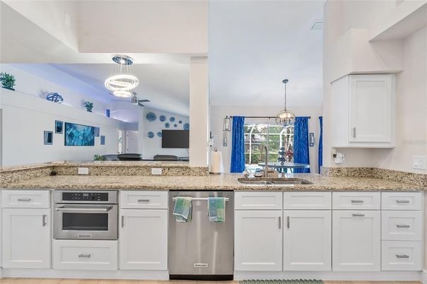 Interior, Kitchen, Pendant Lights, Stainless Steel Appliances