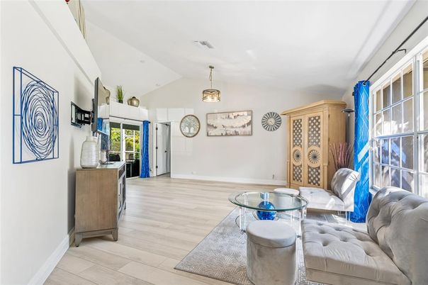 Interior, Pendant Lights, Wood Texture Flooring