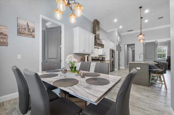 Dining room, Interior, Kitchen, Pendant Lights, Recessed Lighting, Wood Texture Flooring
