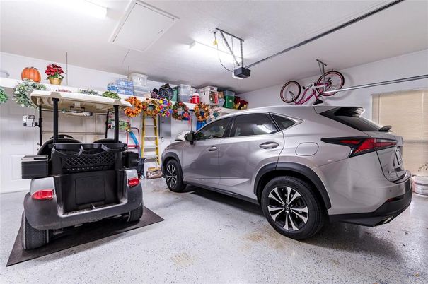 Garage, Interior
