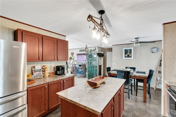 Dining room, Interior, Kitchen, Pendant Lights, Stainless Steel Appliances