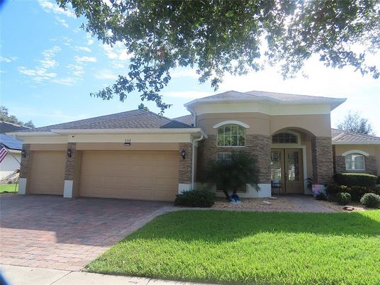 Attached, Exterior, Facade, Brick Facade, Ranch