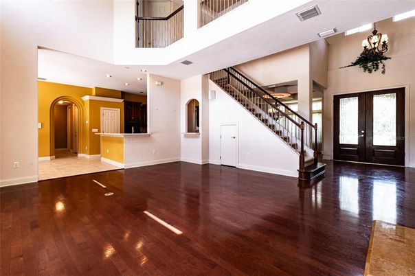 Interior, Recessed Lighting, Wood Texture Flooring