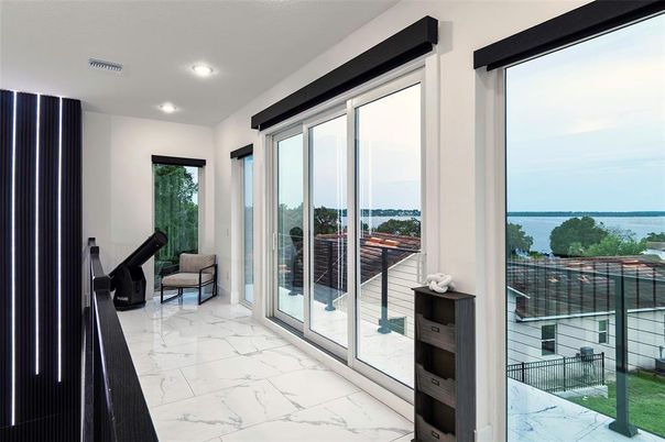 Interior, Marble, Recessed Lighting, Water