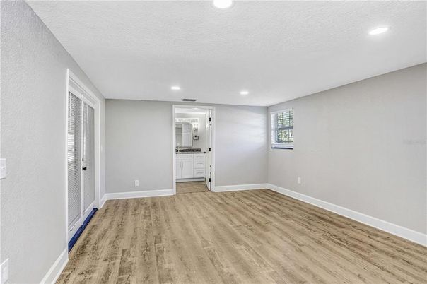 Empty room, Interior, Recessed Lighting, Wood Texture Flooring