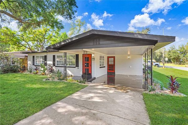 Backyard, Exterior, Facade, Ranch