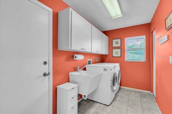 Interior, Washer