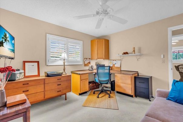 Home Office, Interior