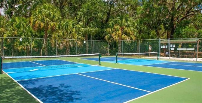 Exterior, Tennis Courts