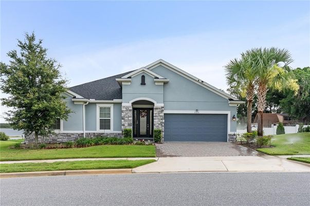 Attached, Exterior, Facade, Ranch