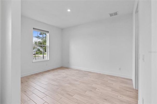 Empty room, Interior, Recessed Lighting, Wood Texture Flooring