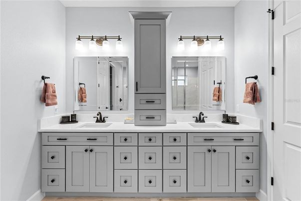 Bathroom, Dual Sink Vanities, Interior