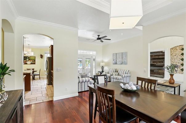Dining room, Interior, Living room, Pendant Lights, Recessed Lighting, Wood Texture Flooring