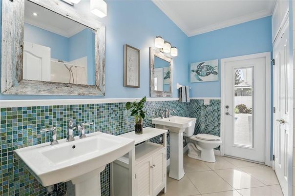 Bathroom, Interior