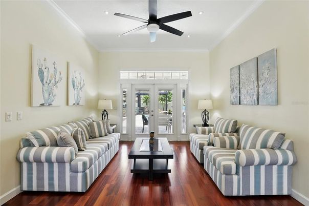 Interior, Living room, Recessed Lighting, Wood Texture Flooring