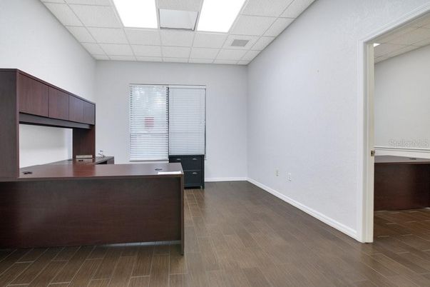 Home Office, Interior, Recessed Lighting, Wood Texture Flooring